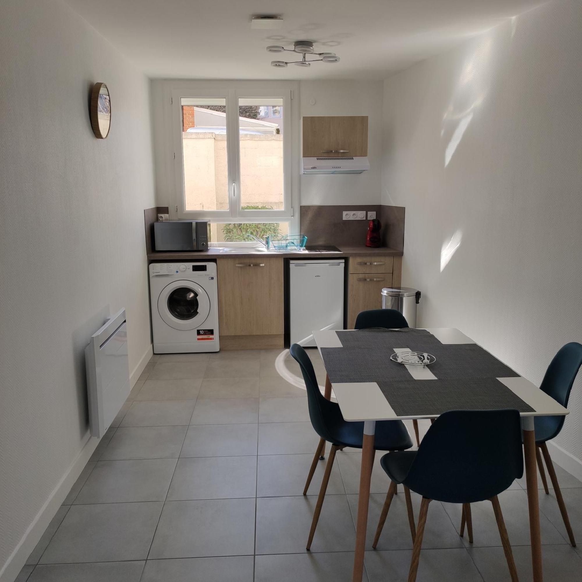 Appartement Cosy Avec Place De Parking Privee Le Mans Exteriér fotografie